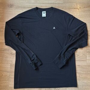 Men’s Nike ACG drifit long sleeve size medium black